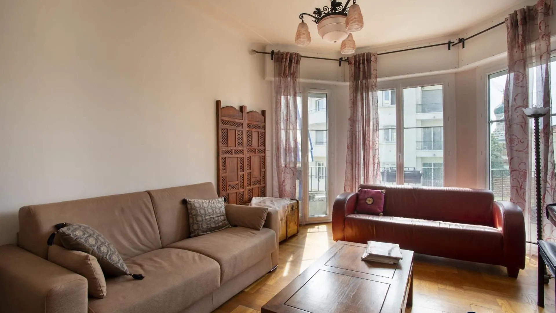 Air-Conditioned Apartment In The Imperial Park Nice France